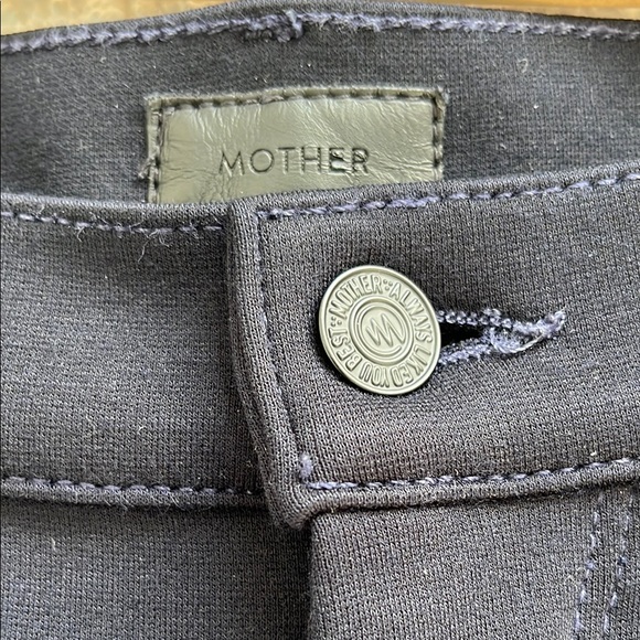 MOTHER Denim Pleated Trainer Pant in French Kissing - Picture 7 of 14